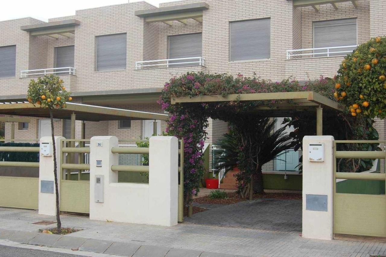 הוילה ל'אמפולה Casa Junto A La Playa Costa Dorada מראה חיצוני תמונה