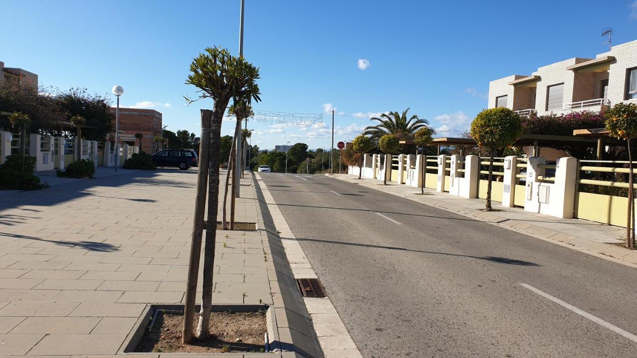 הוילה ל'אמפולה Casa Junto A La Playa Costa Dorada מראה חיצוני תמונה