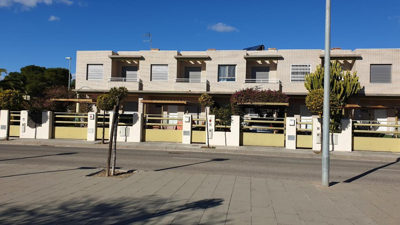 הוילה ל'אמפולה Casa Junto A La Playa Costa Dorada מראה חיצוני תמונה