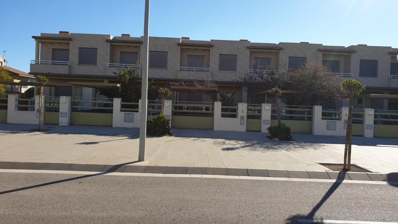 הוילה ל'אמפולה Casa Junto A La Playa Costa Dorada מראה חיצוני תמונה