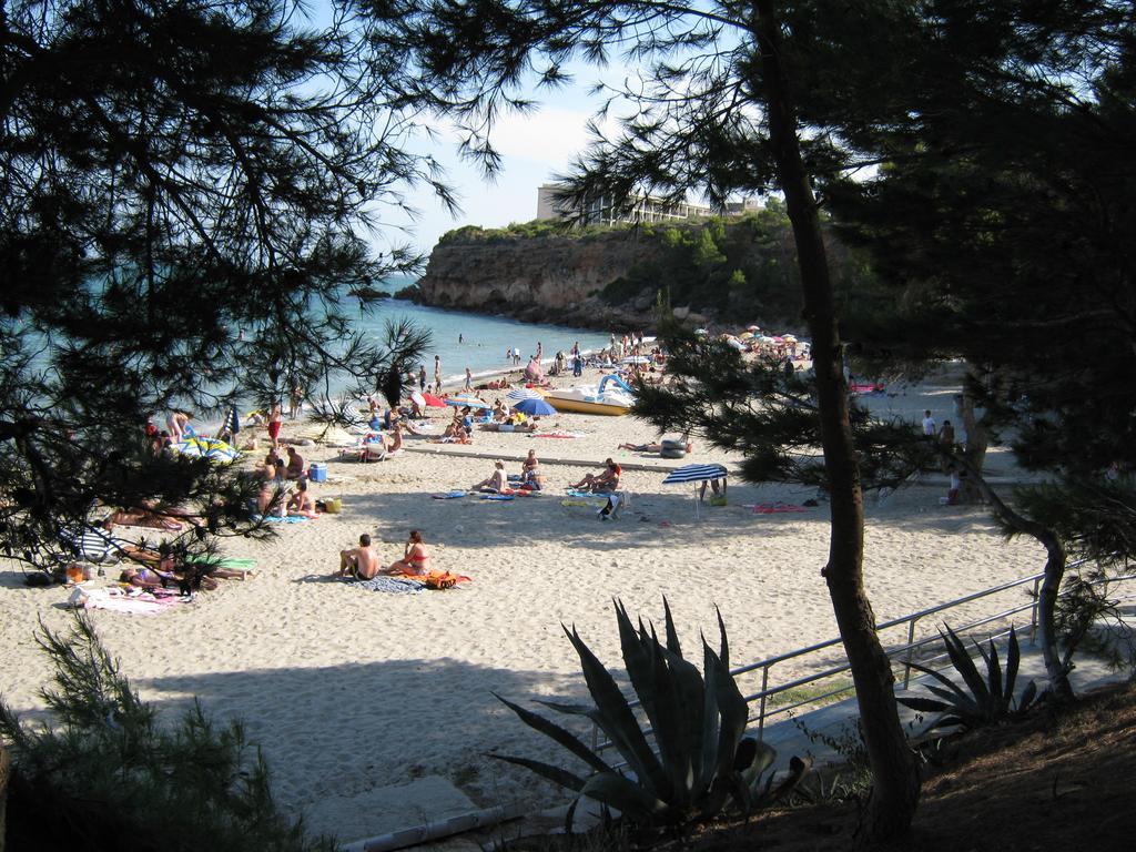 הוילה ל'אמפולה Casa Junto A La Playa Costa Dorada מראה חיצוני תמונה