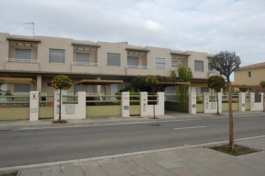 הוילה ל'אמפולה Casa Junto A La Playa Costa Dorada מראה חיצוני תמונה